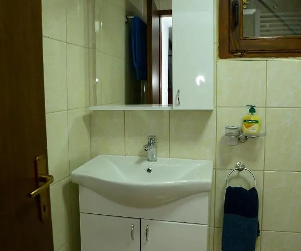 別荘 Lek Za Dusu *